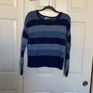 Juniors American Eagle blue sweater
